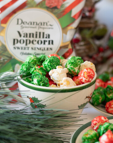 Holiday Vanilla Popcorn